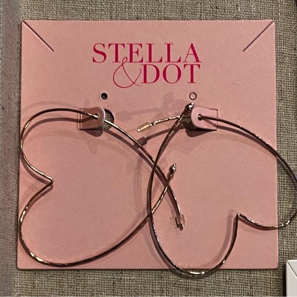 Stella & Dot Jewelry - New -Stella & Dot Hammered Heart Hoop Earrings